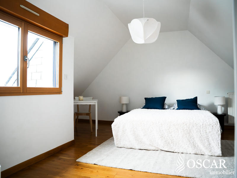 Maison - 140 m² - 5 pièces