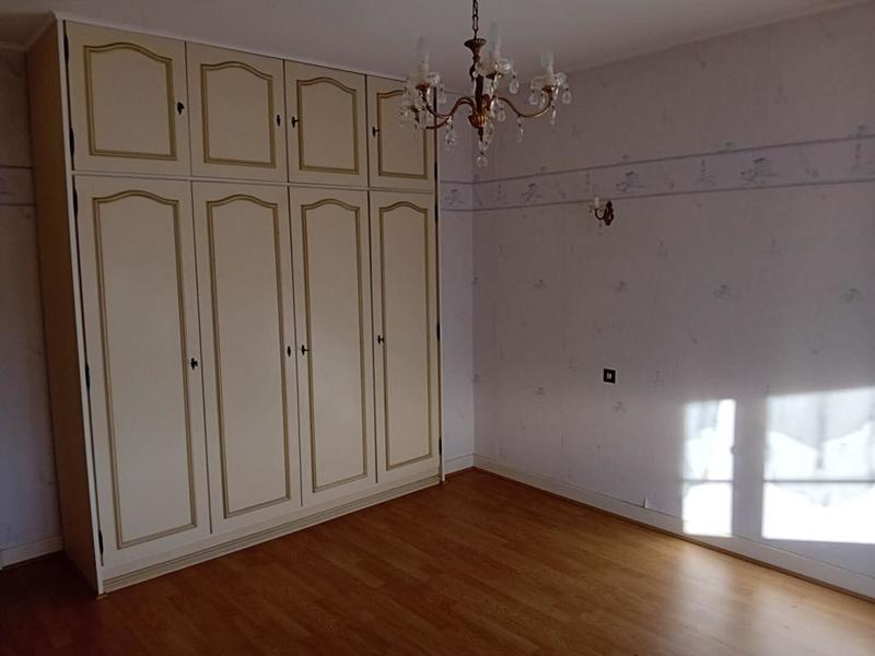 Maison - 157 m² - 10 pièces