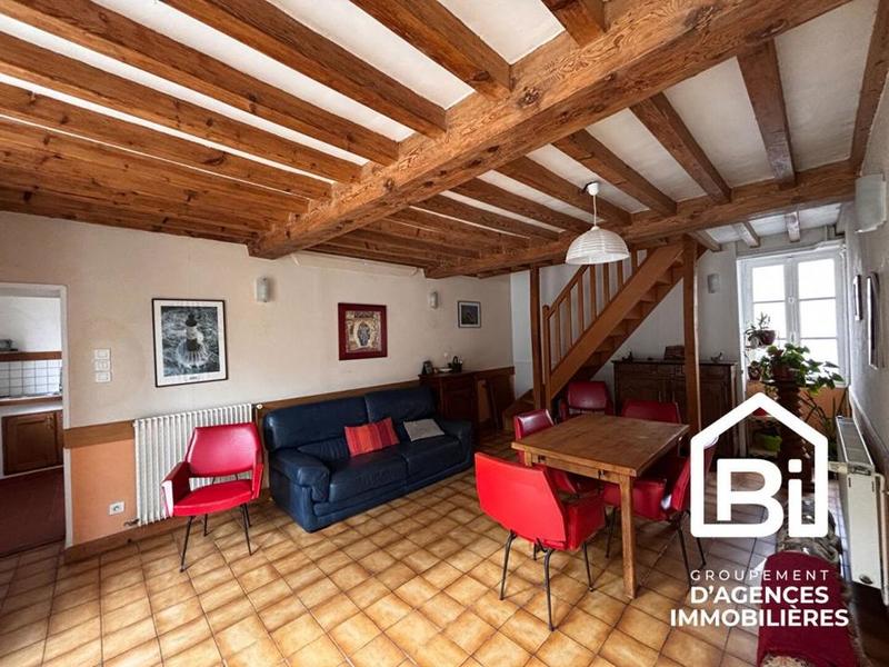 Maison - 220 m² - 9 pièces