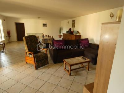 Longère - 201 m² - 6 pièces