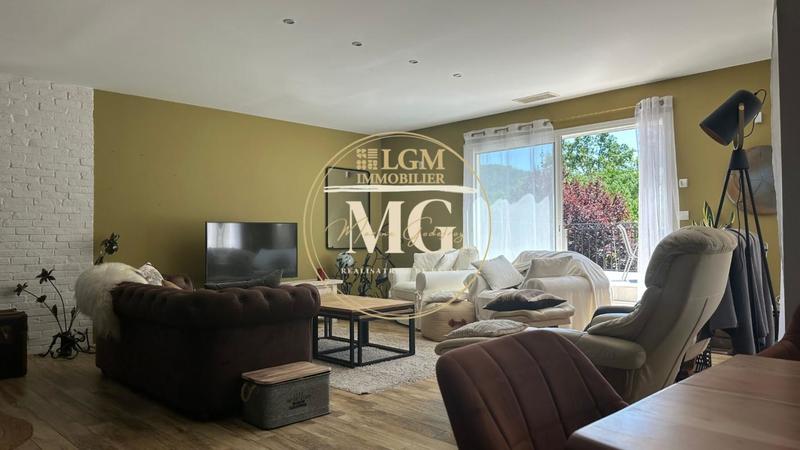 Maison - 184 m² - 5 pièces