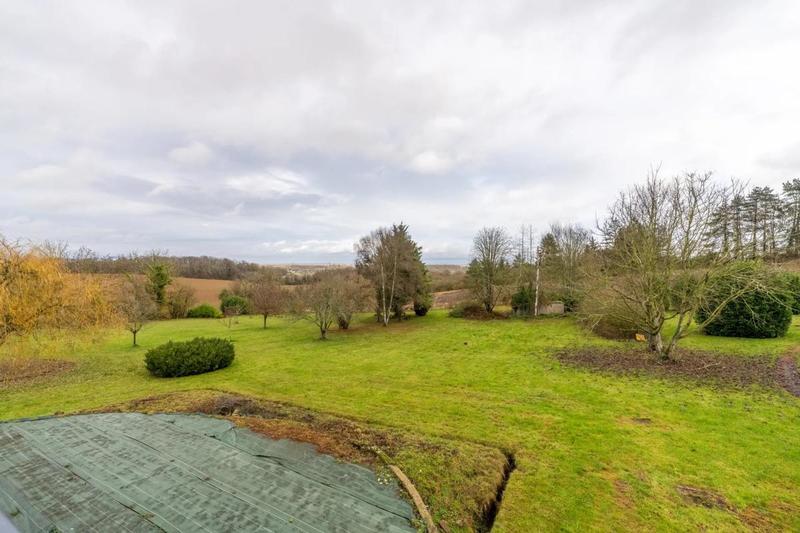 Demeure - 195 m² - 8 pièces