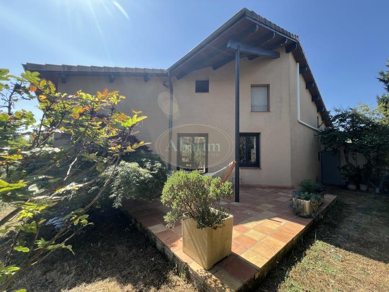 Maison - 141 m² - 8 pièces