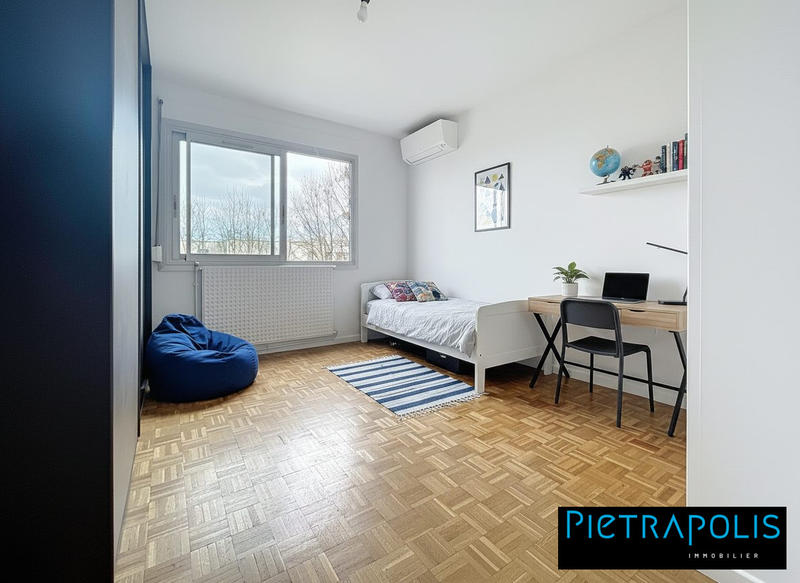 Appartement - 80 m² - 3 pièces
