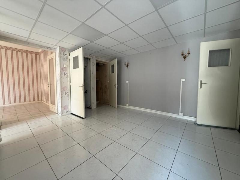 Maison - 250 m² - 7 pièces