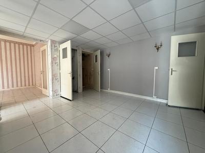 Maison - 250 m² - 7 pièces