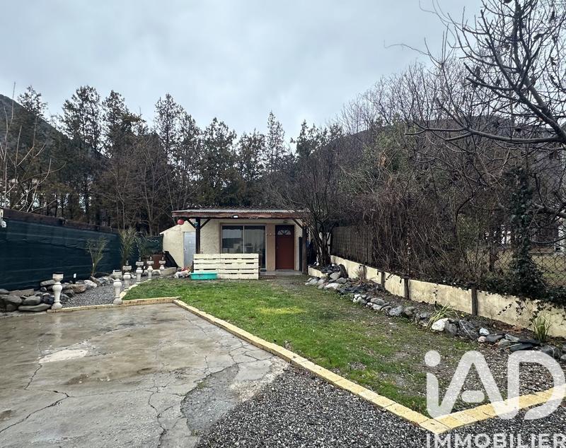 Maison - 179 m² - 9 pièces