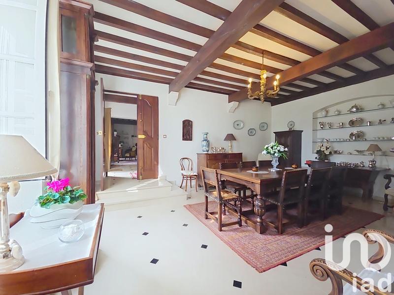 Maison - 219 m² - 7 pièces