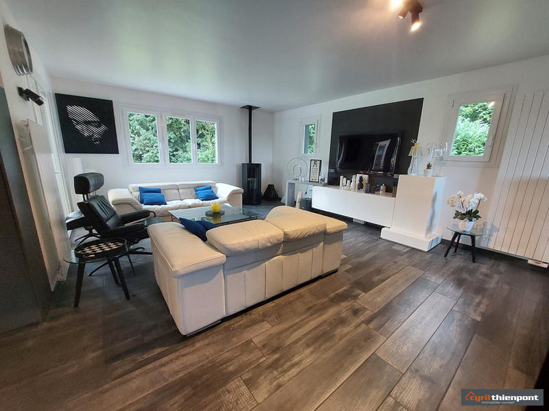 Maison - 177 m² - 9 pièces