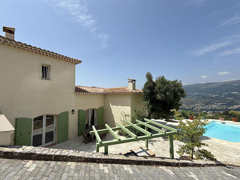 Maison - 150 m² - 5 pièces