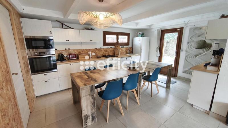 Villa - 183 m² - 7 pièces