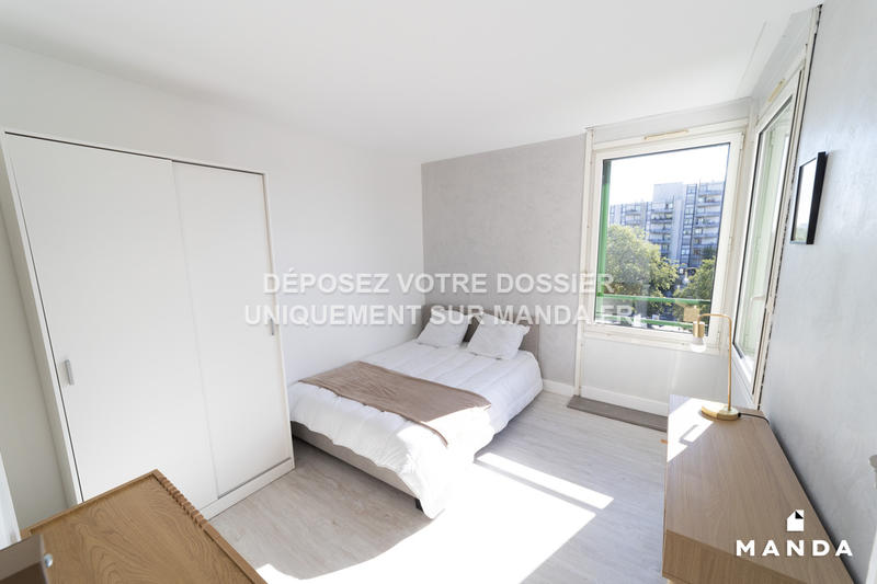 Chambre - 9 m² - 5 pièces