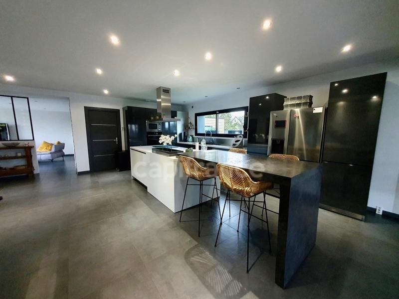 Maison - 160 m² - 6 pièces