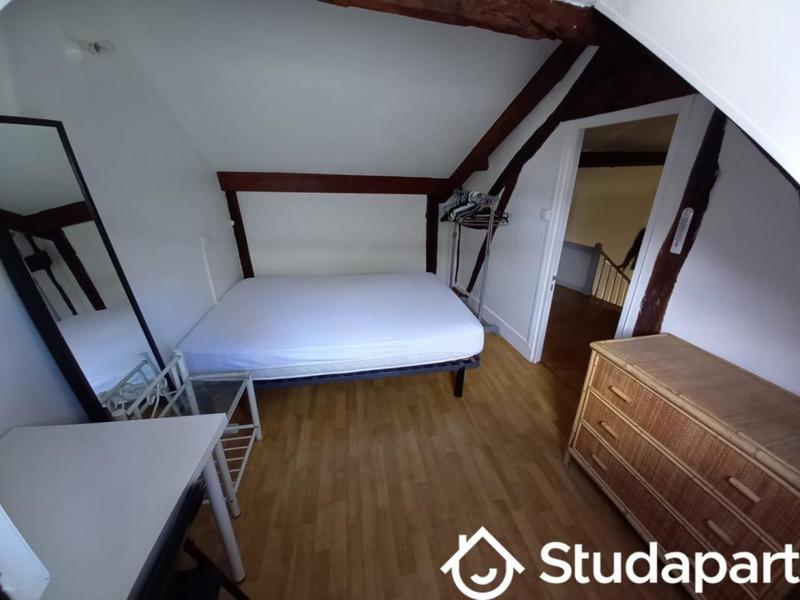 Appartement - 83 m² - 7 pièces