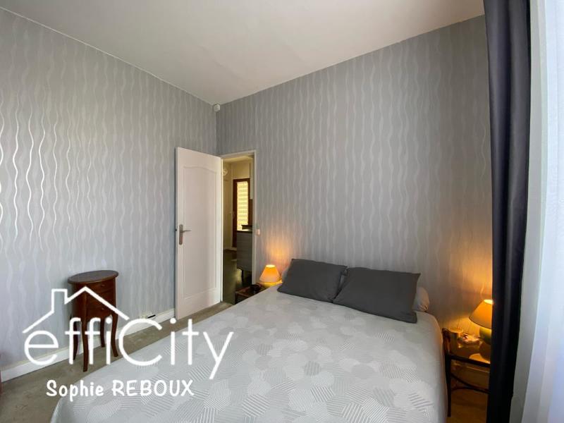 Maison - 170 m² - 10 pièces