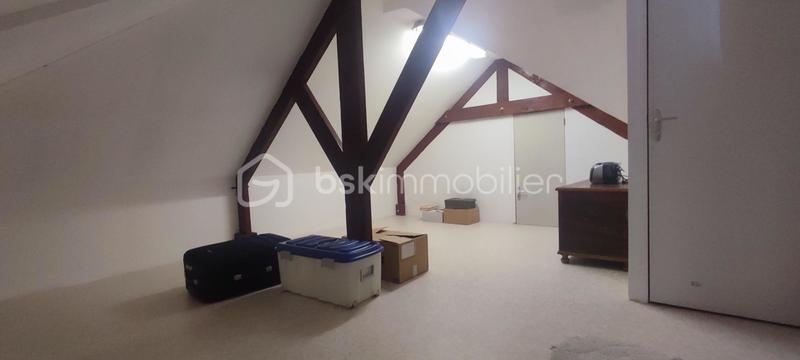 Maison - 218 m² - 7 pièces