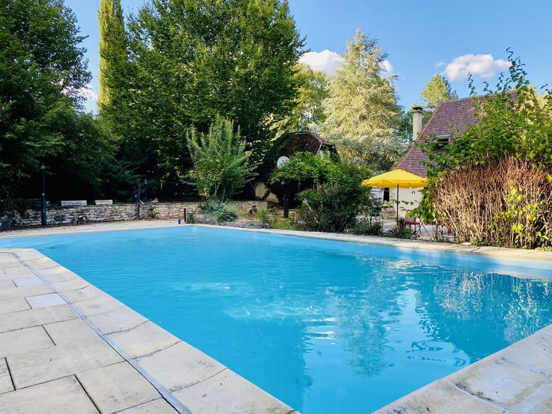 Maison traditionnelle - 195 m² - 6 pièces