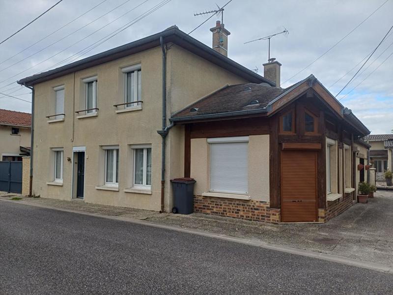 Maison - 97 m² - 5 pièces