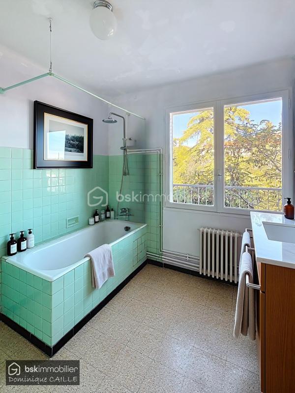 Appartement - 91 m² - 3 pièces