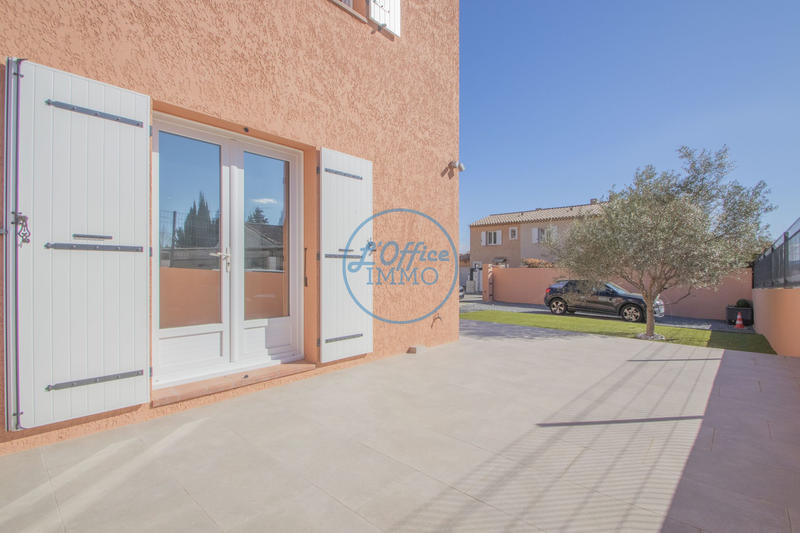 Maison traditionnelle - 97 m² - 4 pièces