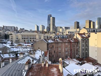 Appartement - 111 m² - 5 pièces