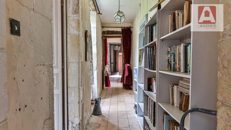 Maison - 240 m² - 6 pièces