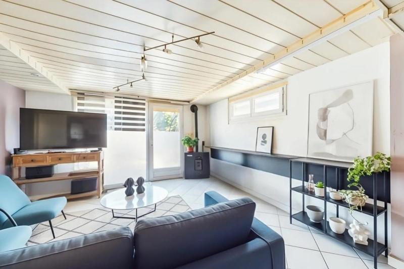 Maison - 290 m² - 9 pièces