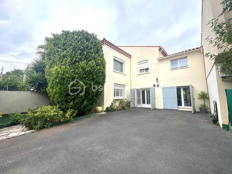 Immeuble - 293 m² - 7 pièces