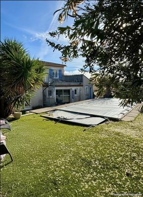 Maison - 195 m² - 5 pièces