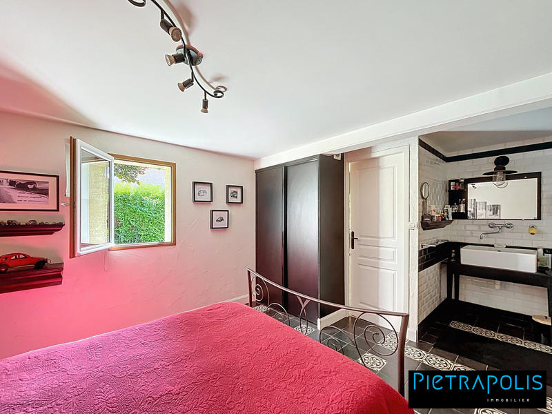 Maison - 191 m² - 7 pièces