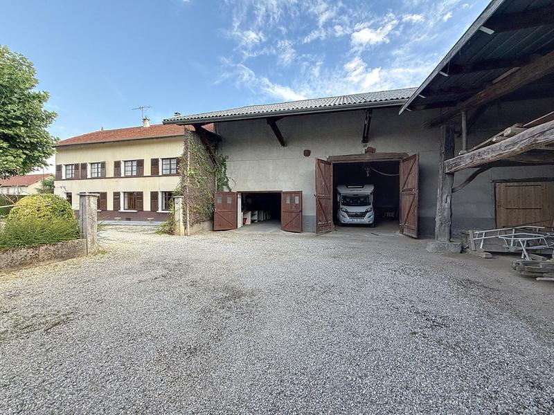 Maison - 185 m² - 7 pièces