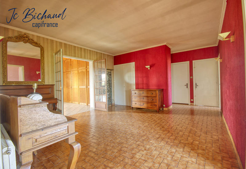 Maison - 254 m² - 6 pièces