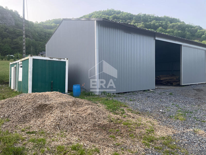 Maison - 240 m² - 2 pièces