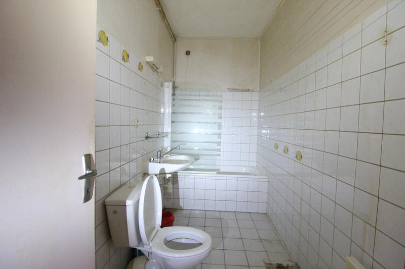 Maison - 208 m² - 10 pièces