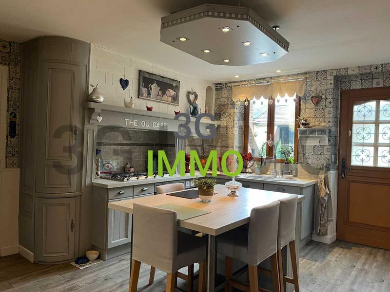 Maison de village - 176 m² - 7 pièces