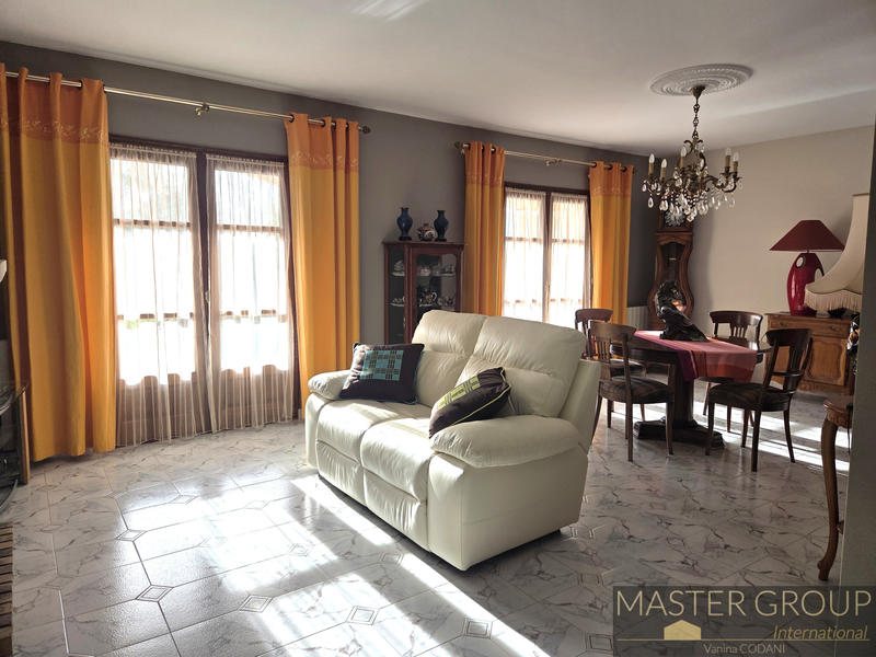 Villa - 150 m² - 5 pièces