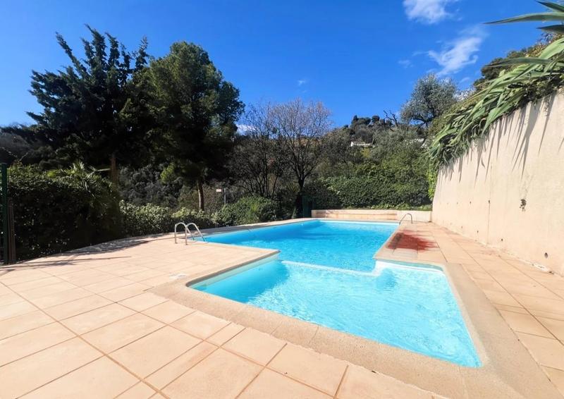 Appartement - 92 m² - 3 pièces