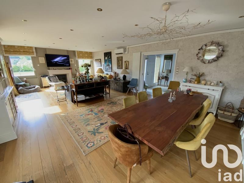 Maison - 362 m² - 9 pièces