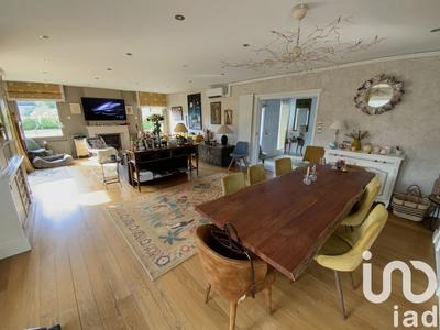 Maison - 362 m² - 9 pièces