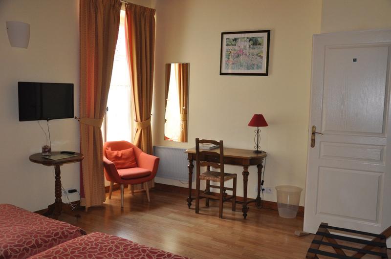 Maison - 713 m² - 15 pièces