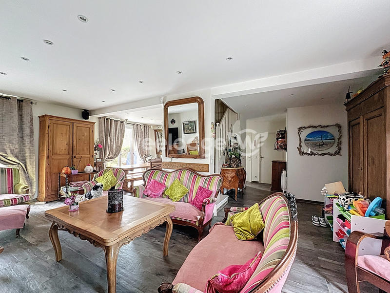 Maison - 145 m² - 6 pièces