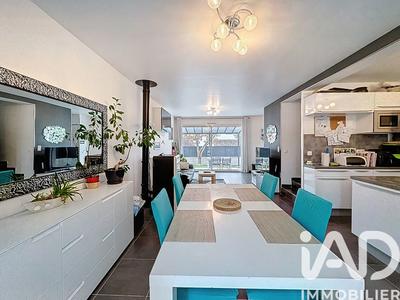 Maison - 90 m² - 4 pièces