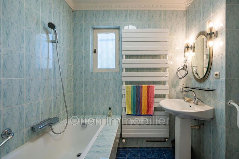 Villa - 300 m² - 9 pièces