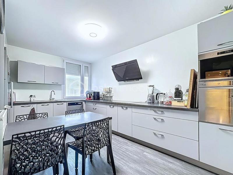 Appartement - 108 m² - 5 pièces