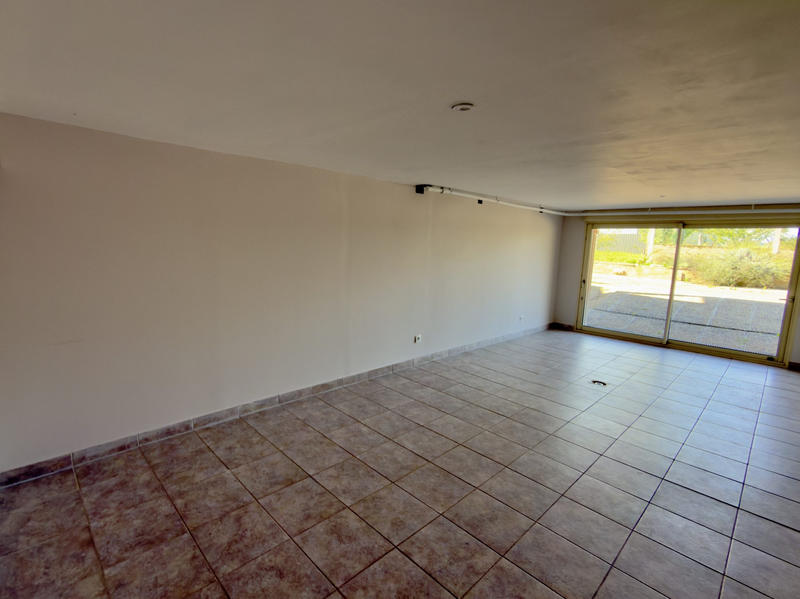 Maison - 205 m² - 9 pièces