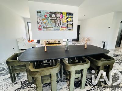 Maison - 180 m² - 5 pièces