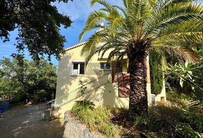 Maison - 143 m² - 6 pièces