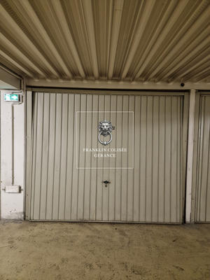 Parking / Garage - 12 m²