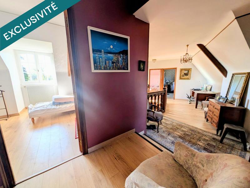 Maison - 237 m² - 9 pièces