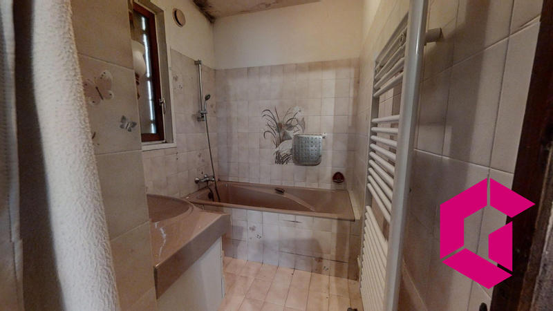 Maison - 143 m² - 7 pièces